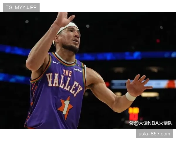 德文-布克因二级恶意犯规遭驱逐,太阳陷入被动 德文-布克因二级恶意犯规遭驱逐,太阳陷入被动